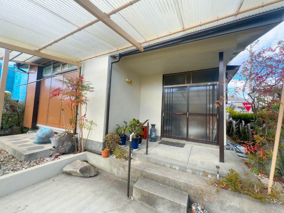 4LDK Corner House with Carport in Kobe's Kita-ku | 1180万 Yen - Thumbnail 4