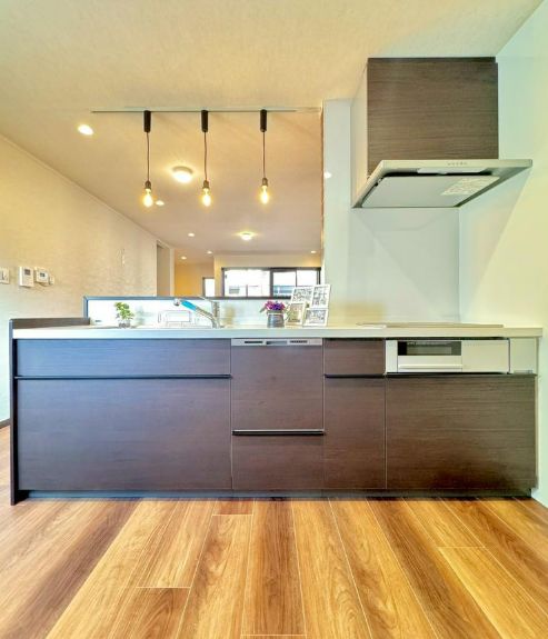 Renovated 4LDK House Near Shimo-Shinjo Station, Osaka - Thumbnail 3