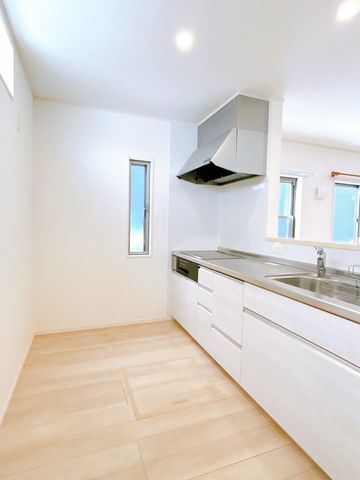 Renovated 4LDK House for Sale in Kahoku City, Ishikawa - Thumbnail 4