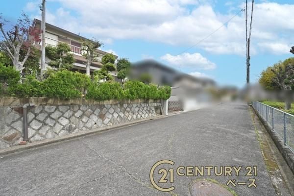 5DK Detached House for Sale in Kamimaki, Nara - 1780万 Yen - Thumbnail 3