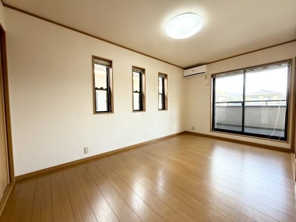 4SLDK House for Sale in Kashihara, Nara - 110 sqm - Thumbnail 2