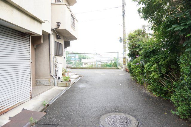3DK Detached House for Sale in Daito City, Osaka - Thumbnail 2