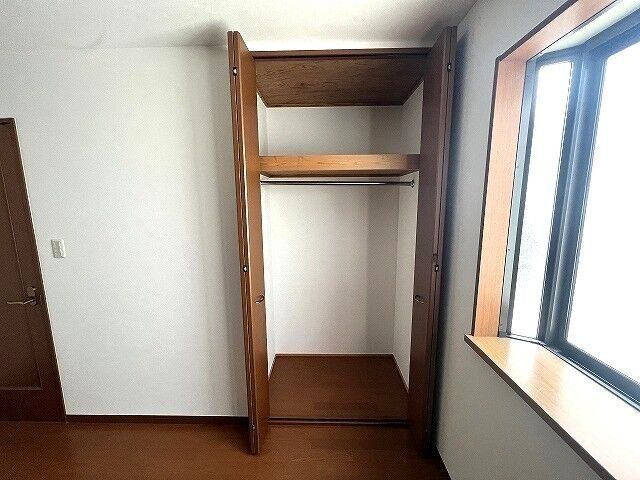 3LDK Steel Frame House for Sale Near Shuntokumichi Station, Higashiosaka - Thumbnail 4