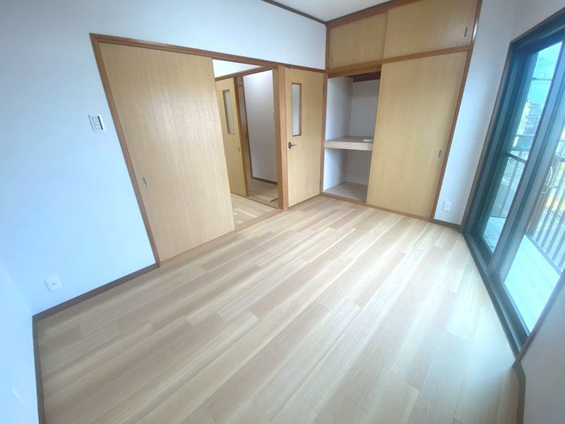 Renovated 4LDK House in Katano, Osaka | 103.46 sqm, Corner Lot - Thumbnail 2