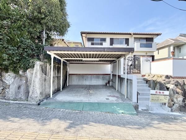 5SLDK Detached House with Garden for Sale in Uda City, Nara - Thumbnail 2