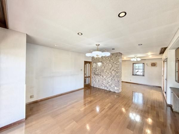 5SLDK Detached House with Garden for Sale in Uda City, Nara - Thumbnail 4