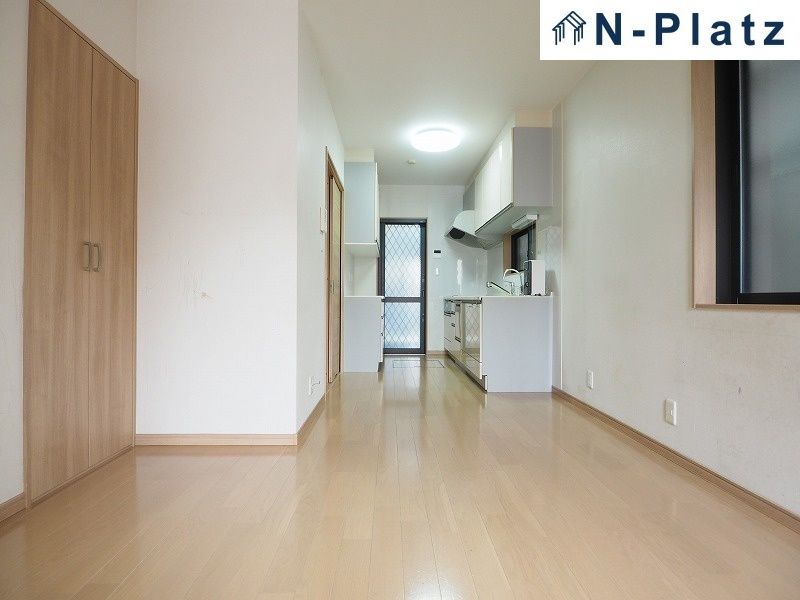 4LDK House for Sale in Tarumi, Kobe | 2012 Build with Parking - Thumbnail 2