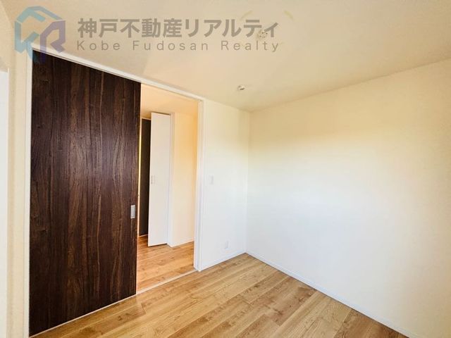 2018-Built 5LDK House with Parking in Kobe's Tamon-dai - Thumbnail 4