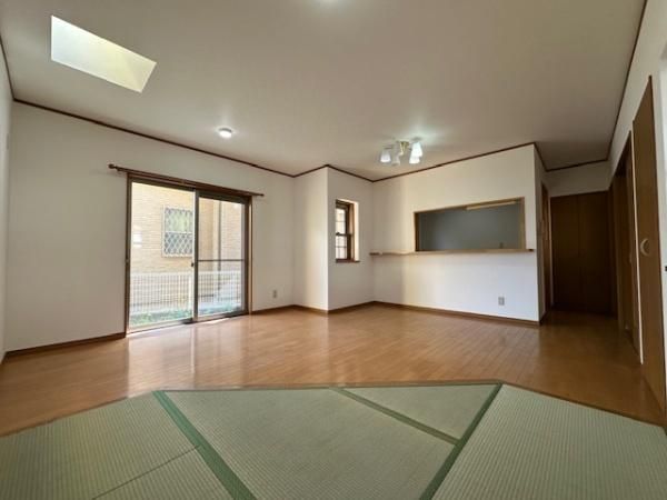 3LDK Detached House for Sale in Hirakata, Osaka - 94.64 sqm - Thumbnail 4