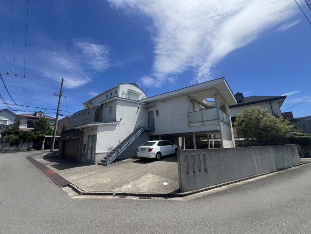 6LDK SRC House for Sale in Wakayama City with Large Garden - Thumbnail 4