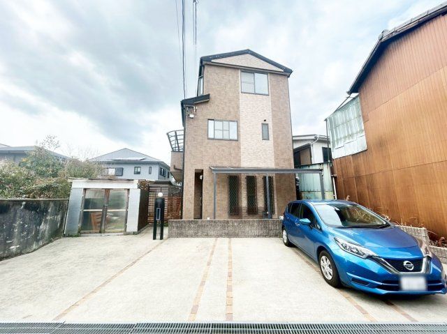 6LDK House for Sale in Konohana Ward, Osaka – 155 sqm - Thumbnail 2