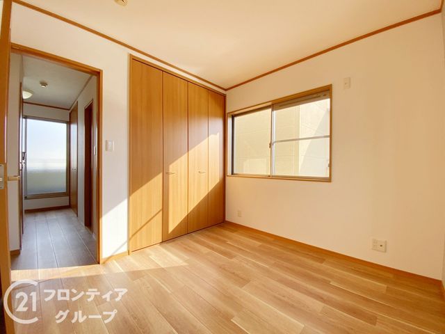 Renovated 4LDK House for Sale in Sakai Minami-ku, Osaka - Thumbnail 2