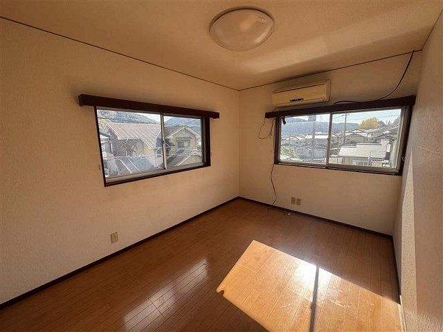 4LDK Detached House for Sale in Himeji, Hyogo - 380万円 - Thumbnail 3