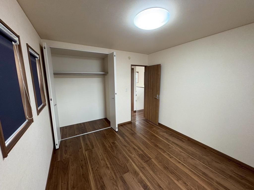 4LDK Detached House with Study and 3 Parking in Osaka Sayama - Thumbnail 4