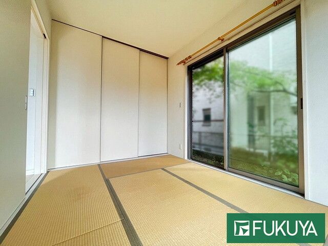 4LDK Detached House in Hirakata, Osaka - 114.48 sqm - Thumbnail 3
