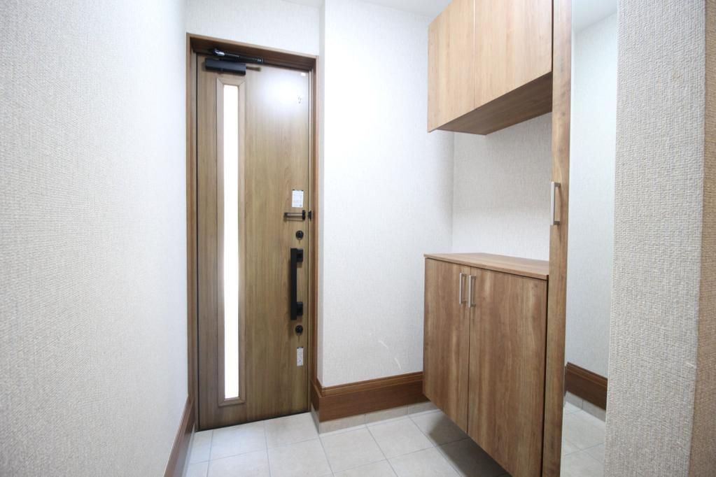 Modern 3-Story House for Sale in Osaka's Ikuno Ward - Thumbnail 2