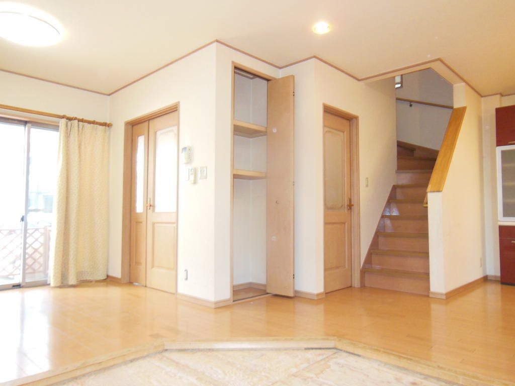 4LDK Detached House for Sale in Izumiotsu, Osaka - Thumbnail 2