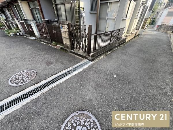 2.95 Million Yen Detached House in Higashi-Osaka, Osaka - Thumbnail 3