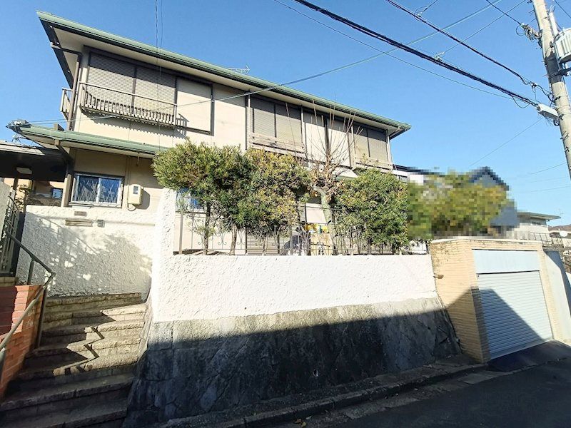 5SLDK Detached House for Sale in Takatsuki, Osaka - Thumbnail 2