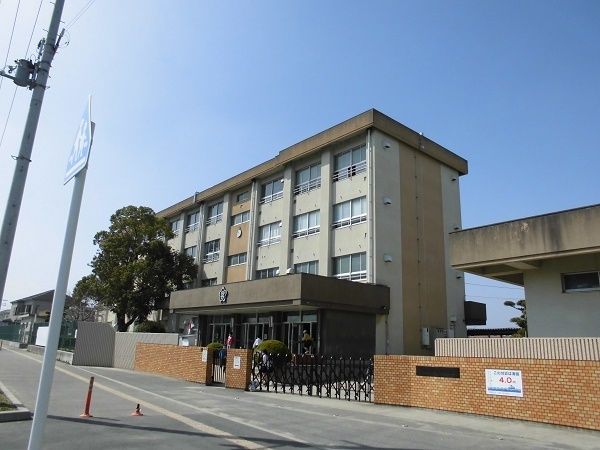 3LDK House for Sale in Wakayama City, Wakayama Prefecture - Thumbnail 4
