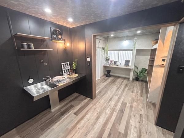 Renovated 2LDK House in Hirakata City, Osaka for Sale - Thumbnail 2