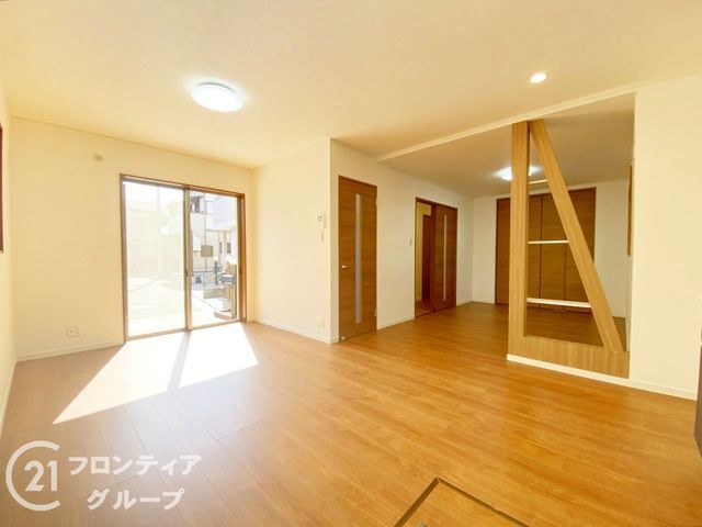 Renovated 3LDK House for Sale in Sakai, Osaka - Thumbnail 4