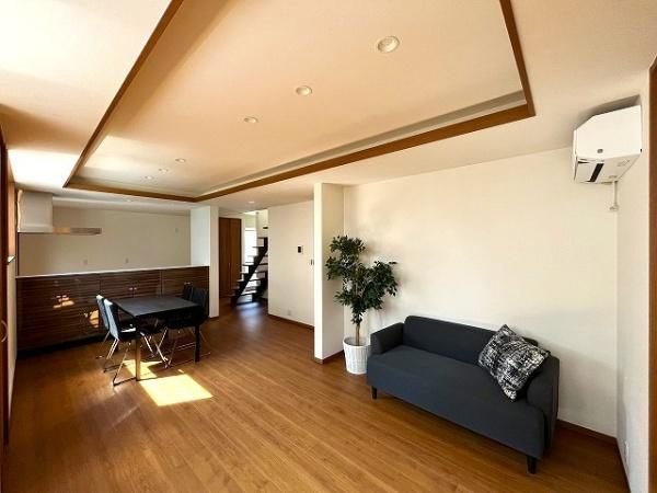 4LDK House for Sale Near Shin-no-kuchi Station, Kashihara - Thumbnail 2