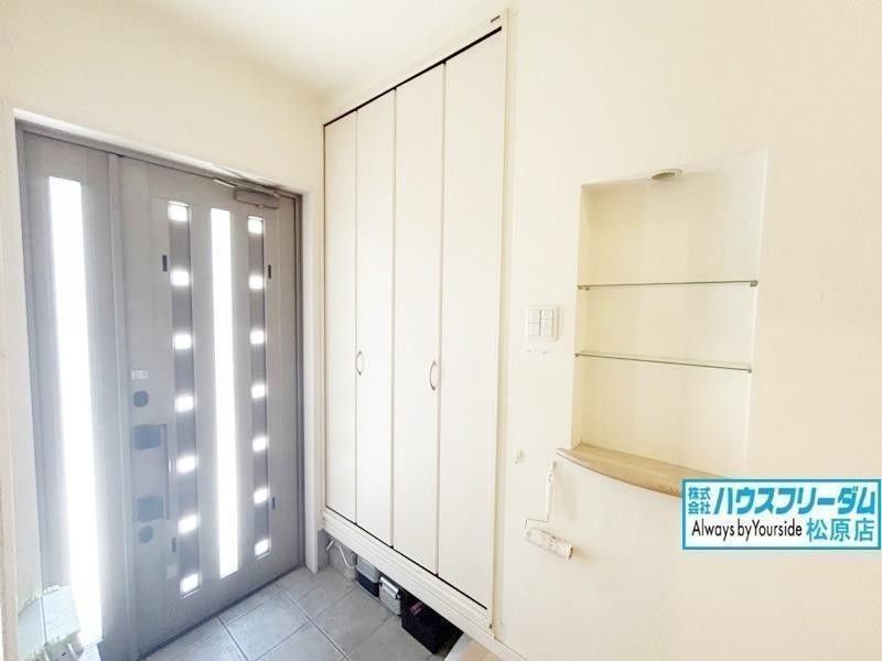 4LDK Detached House for Sale in Habikino City, Osaka - Thumbnail 2