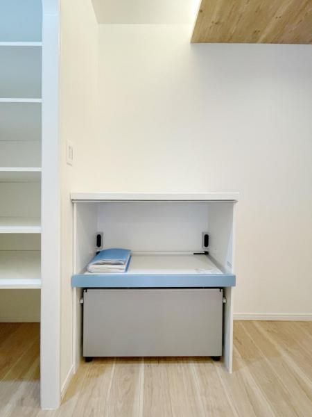 Renovated 2LDK House for Sale in Matsubara, Osaka - Thumbnail 4