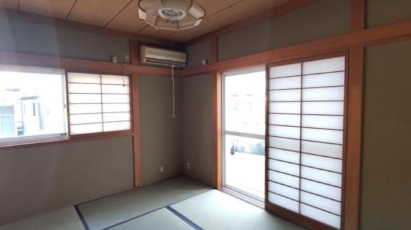 Renovated 4LDK House in Kinokawa City, Wakayama - Thumbnail 2