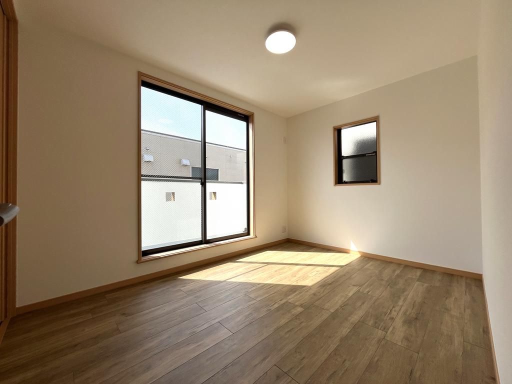 4SLDK Renovated House for Sale in Higashiyodogawa-ku, Osaka - Thumbnail 3