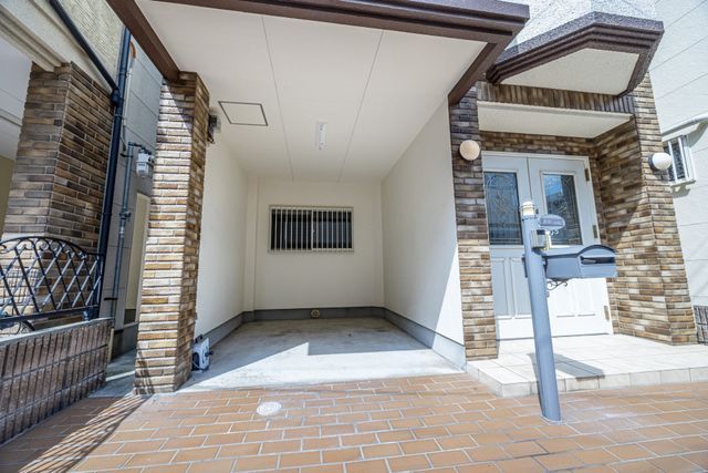 4LDK Detached House for Sale in Higashisumiyoshi, Osaka - Thumbnail 2