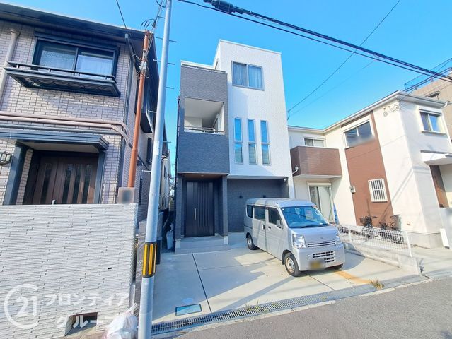Modern 3LDK Detached House for Sale in Yao City, Osaka - Thumbnail 3