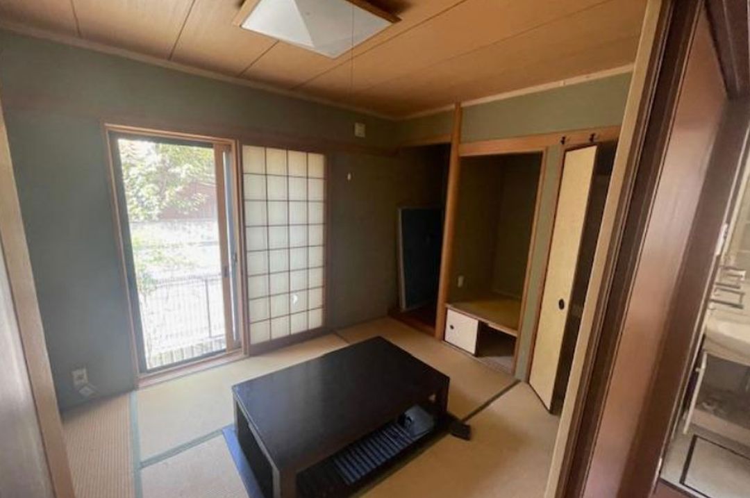 3DK Detached House for Sale near Tomiki Station, Takaishi - Thumbnail 2