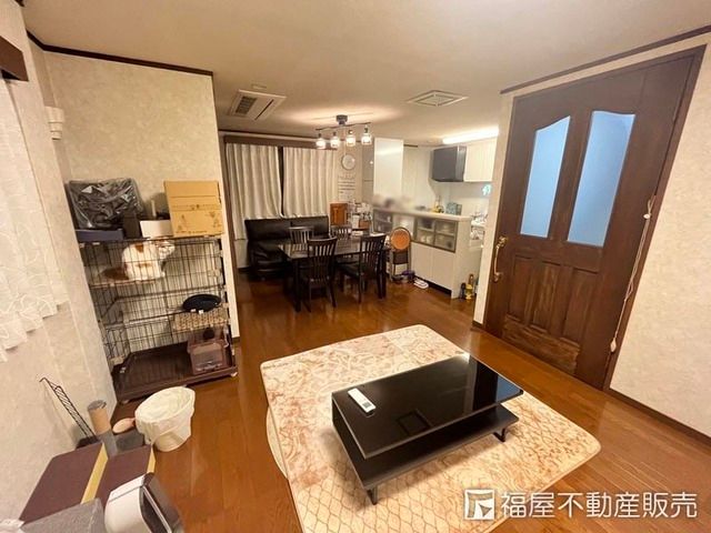 4LDK House with Rooftop Terrace for Sale in Kashiwara, Osaka - Thumbnail 3