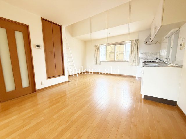 3LDK House with Loft in Habikino, Osaka | 1580万 Yen - Thumbnail 2