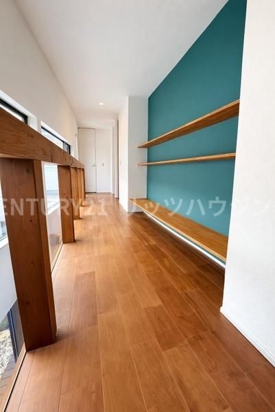 Modern 3LDK House with Wood Stove in Hirakata, Osaka - Thumbnail 2