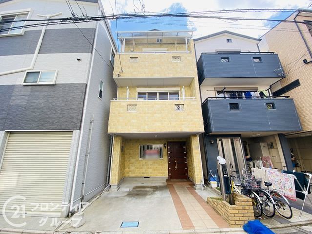 4LDK Steel-Frame House for Sale in Moriguchi, Osaka - Image 1