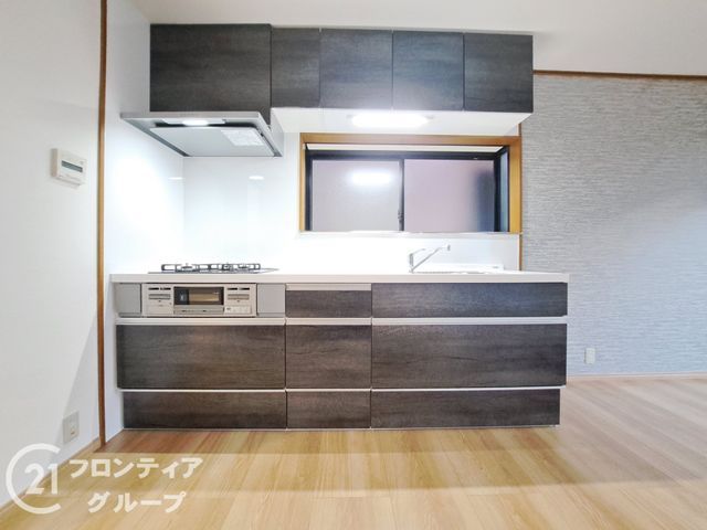 4LDK Renovated House in Kobe Nishi Ward | Near Nishi-Akashi Station - Thumbnail 4