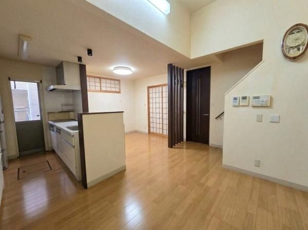 3LDK Detached House Near Kadoma-shi Station, Osaka - Thumbnail 3