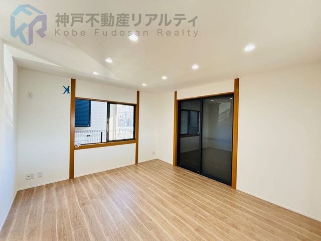 Renovated 4SLDK Corner Lot House in Kobe Nishi Ward - Thumbnail 4