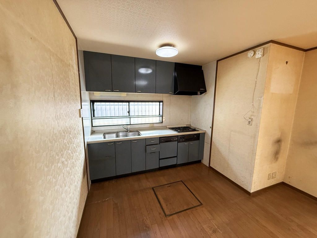 4LDK Detached House for Sale near Shonai Station, Toyonaka - Thumbnail 4