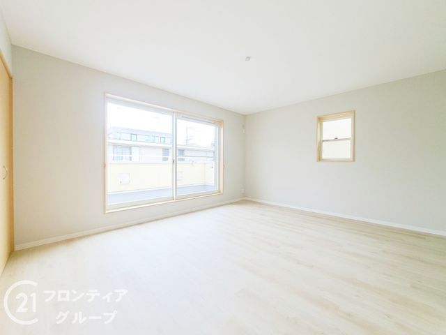 4LDK House for Sale in Yao City, Osaka Near Kawachi-Yamamoto Station - Thumbnail 3