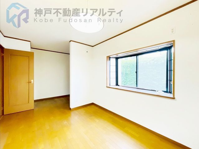 4DK Detached House for Sale in Kobe Hyogo Ward - Thumbnail 2