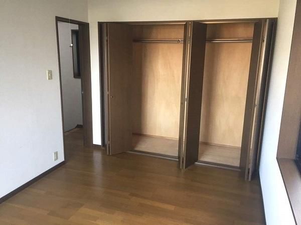 4LDK Detached House for Sale in Kainan, Wakayama - Thumbnail 2