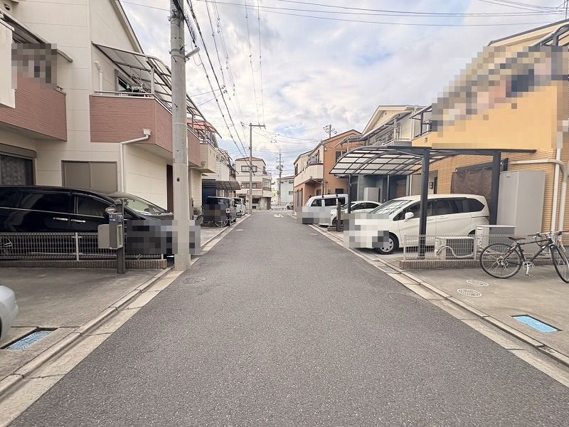 4LDK Detached House for Sale in Daito City, Osaka - Thumbnail 2