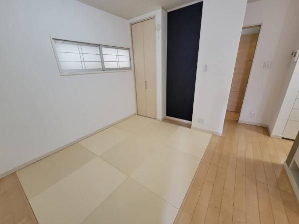 Renovated 4LDK House near Kawachi-Hanazono Station, East Osaka - Thumbnail 3