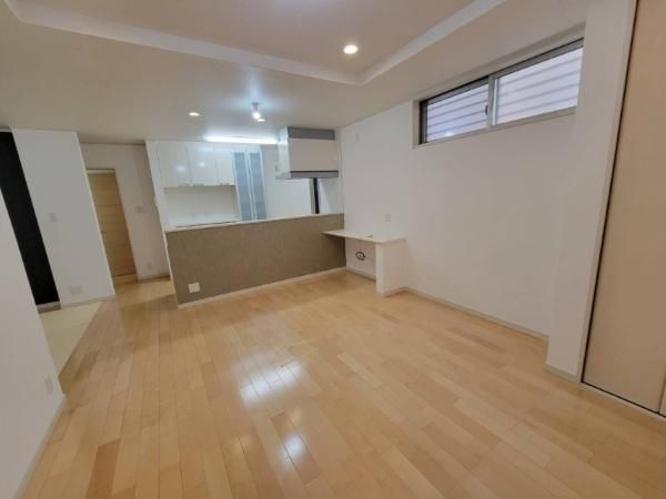 Renovated 4LDK House near Kawachi-Hanazono Station, East Osaka - Thumbnail 2