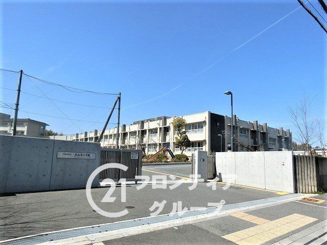 4LDK Modern House in Kyotanabe, Kyoto | Built 2022 | 2 Parking - Thumbnail 3