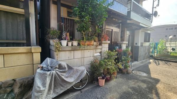 5DK Wooden House for Sale in Higashi-Osaka, Osaka - Thumbnail 3